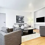 Luxembourg Garden Family Flat Delight