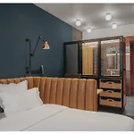 1.75 Paris Le Charme