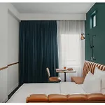 1.75 Paris Le Charme