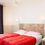 Bastille Hostel
