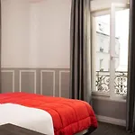 Bastille Hostel
