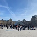Cosy Appartement Next To Louvre