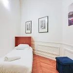 Apartment Arc De Triomphe Champs Elysees