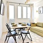 Parisian Getaway Near Gare De L\'Est - II