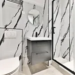 Parisian Getaway Near Gare De L\'Est - II