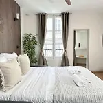 Perfect Studio In Louvre Area