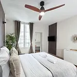 Perfect Studio In Louvre Area