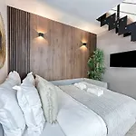 Stylish & Chic Duplex Near Eiffel Tower