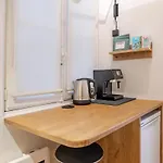 Cosy Duplex In Central Paris