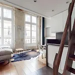 Chez Gustave: Clim Calm,Saint Paul Marais, 2Guests