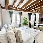 Chic Flat In Pantheon & Luxembourg Garden