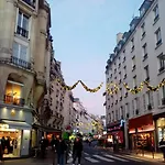 Appartement Avec Balcon Au Coeur Paris