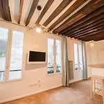 Immersion Parisienne, Appartement Au Centre Paris