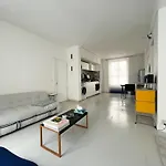 Cosy Design Apartment Paris