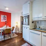 Charming Apartment In Heart Of Paris
