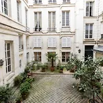 Joyful Apartment - 2Br-6P - Louvre-Rivoli