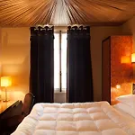 Petit Madeleine Hotel