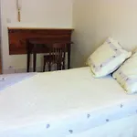 Hipotel Paris Bordeaux Menilmontant