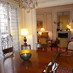 Prestigious 2 Bedroom Near Champs Elysees