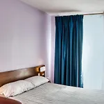 Central Hotel