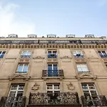 Marais Centre Pompidou Id 233