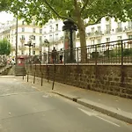 Marche Saint-Germain Apartment