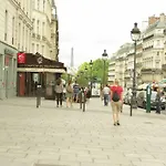 Marche Saint-Germain Apartment