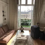 Apartment Avenue Des Champs-Elysees