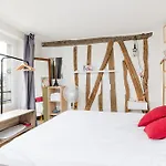 Lovely Studios In Montmartre Pigalle