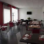 Serena Hotel