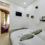 Pantheon - Lovely Flat