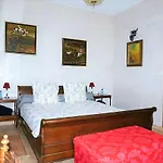 La Maison Rouge