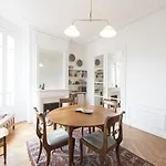 Veeve - Elegance Near Batignolles