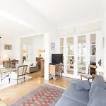 Veeve - Elegance Near Batignolles