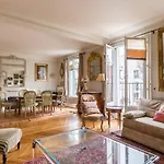 Veeve - Charming Mirabeau