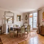 Veeve - Charming Mirabeau