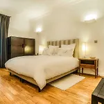 Apartment Rue Arsene Houssaye In Paris