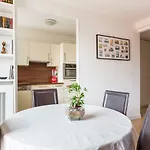 Veeve - Canal Saint Martin Pad
