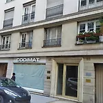 55 M2 With Balcony In The 6Th Arrondiss.