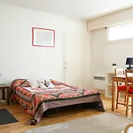 Etoile Studio Paris 16