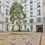 35 - Urban Montmartre