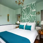 Luxury 2 Bedroom Louvre And Champs Elysees