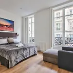 63 Luxury Flat Champs Elysees 1C