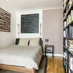Left Bank Deluxe Apartment