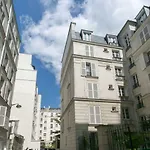 Longchamp Apartment