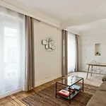 One-bedroom flat close to Champs-Elysées&Eiffel Tower