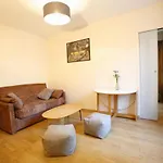 Appartement tout confort au pied du Métro Glacière