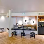 Tinah Paris, Réaumur - Montorgeuil