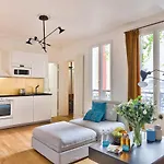 99 - Urban Fabulous 6 Bedrooms