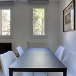 Beautiful Apartment Near The Seine